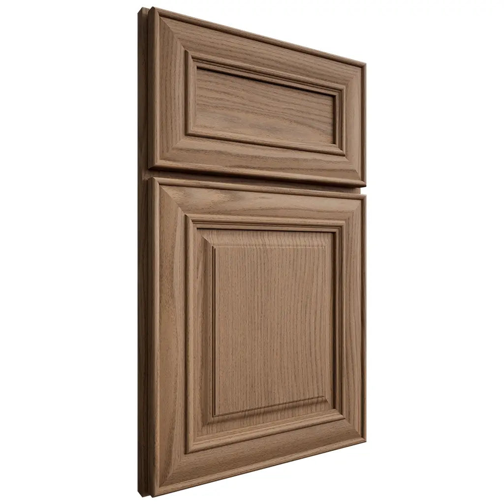 Shiloh Cabinetry Full Overlay Bradford White Oak Plain Cut Medium Door