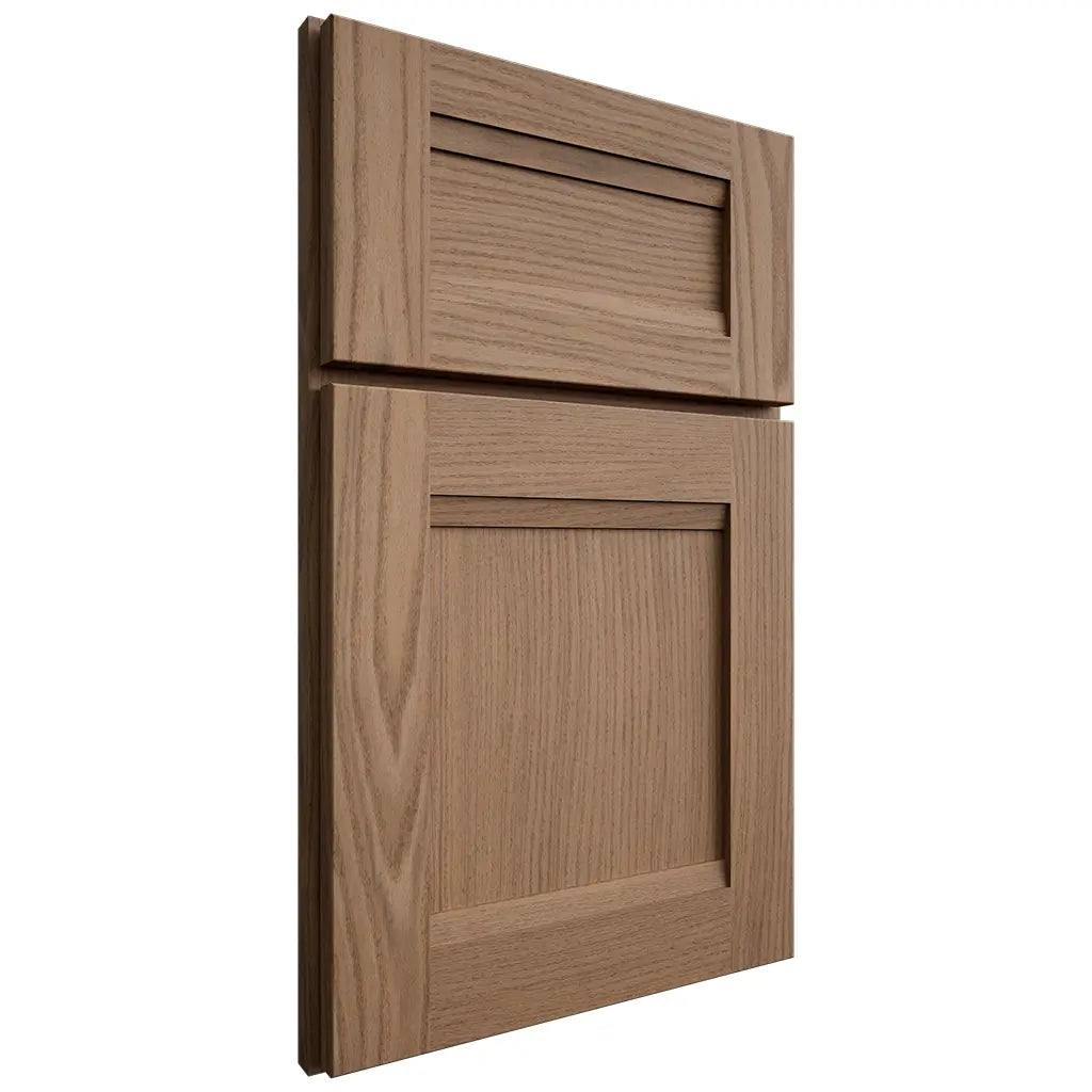 Shiloh Cabinetry Full Overlay Bristol White Oak Plain Cut Medium Door