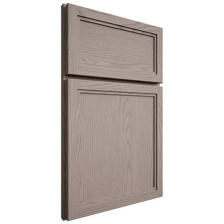Shiloh Cabinetry Full Overlay Concord Red Oak Plain Cut Sterling Door