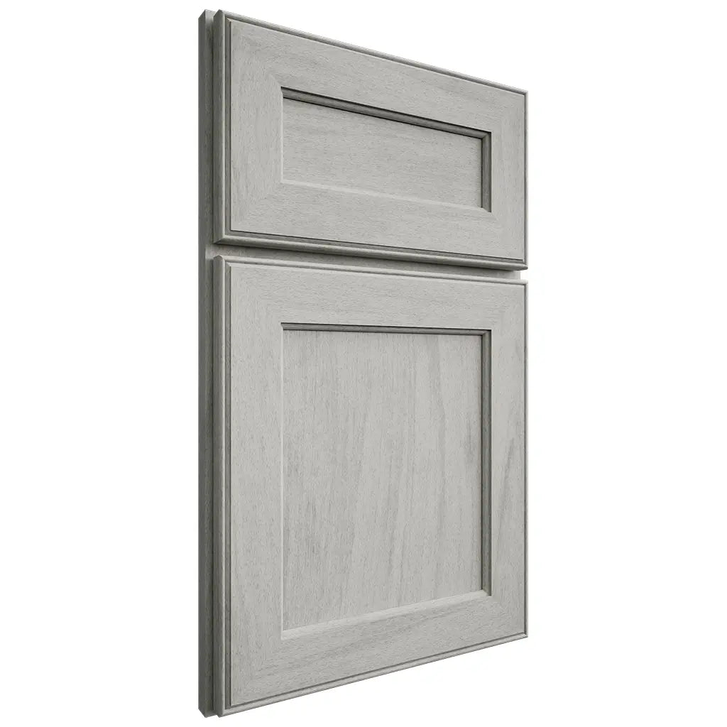 Shiloh Cabinetry Full Overlay Essex Poplar Plain Cut Stratus Door