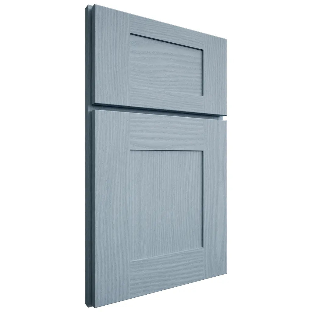 Shiloh Cabinetry Full Overlay Hartford White Oak Plain Cut Sky Door