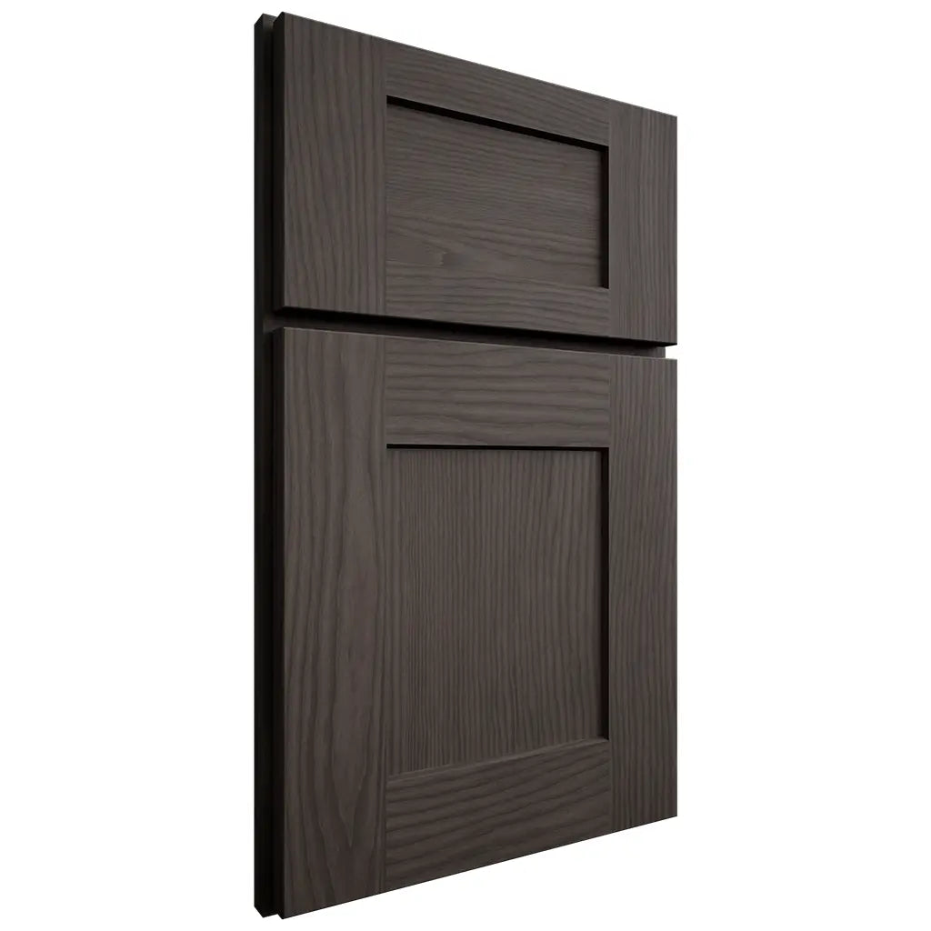 Shiloh Cabinetry Full Overlay Lancaster White Oak Plain Cut Creekside Door