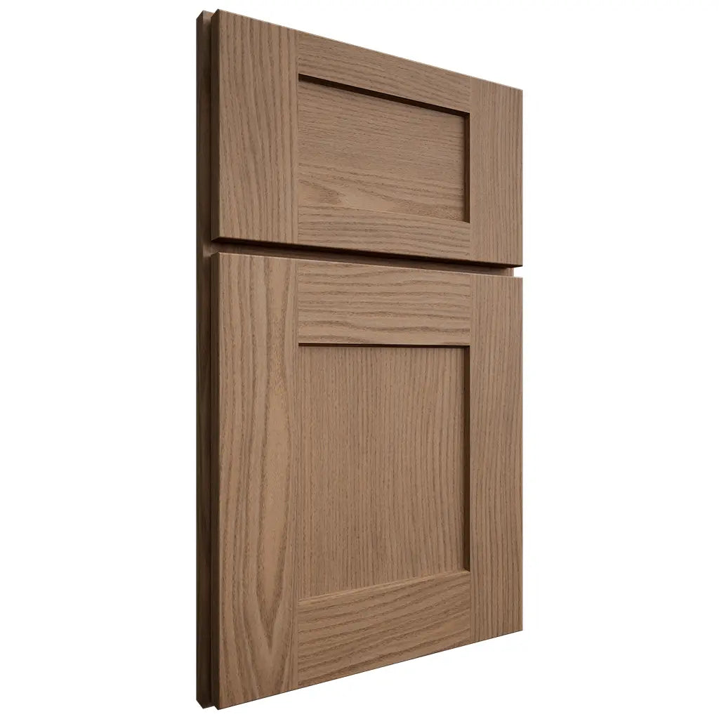 Shiloh Cabinetry Full Overlay Lancaster White Oak Plain Cut Medium Door