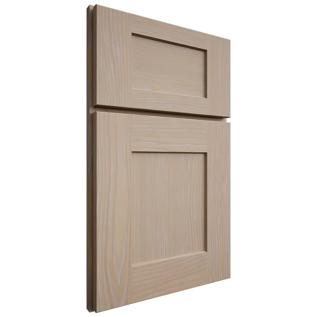 Shiloh Cabinetry Full Overlay Lancaster White Oak Plain Cut Straw Door