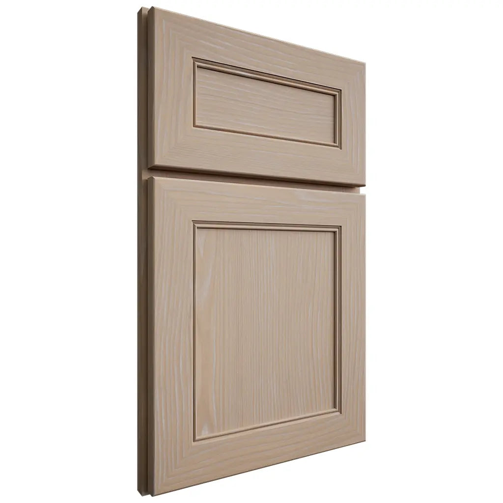 Shiloh Cabinetry Full Overlay Landes White Oak Plain Cut Straw Door