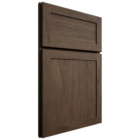 Shiloh Cabinetry Full Overlay Malibu Alder Plain Cut Caviar Door