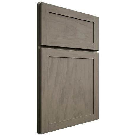 Shiloh Cabinetry Full Overlay Malibu Poplar Plain Cut Sterling Door