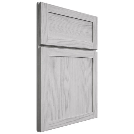 Shiloh Cabinetry Full Overlay Malibu Walnut Plain Cut Stratus Door