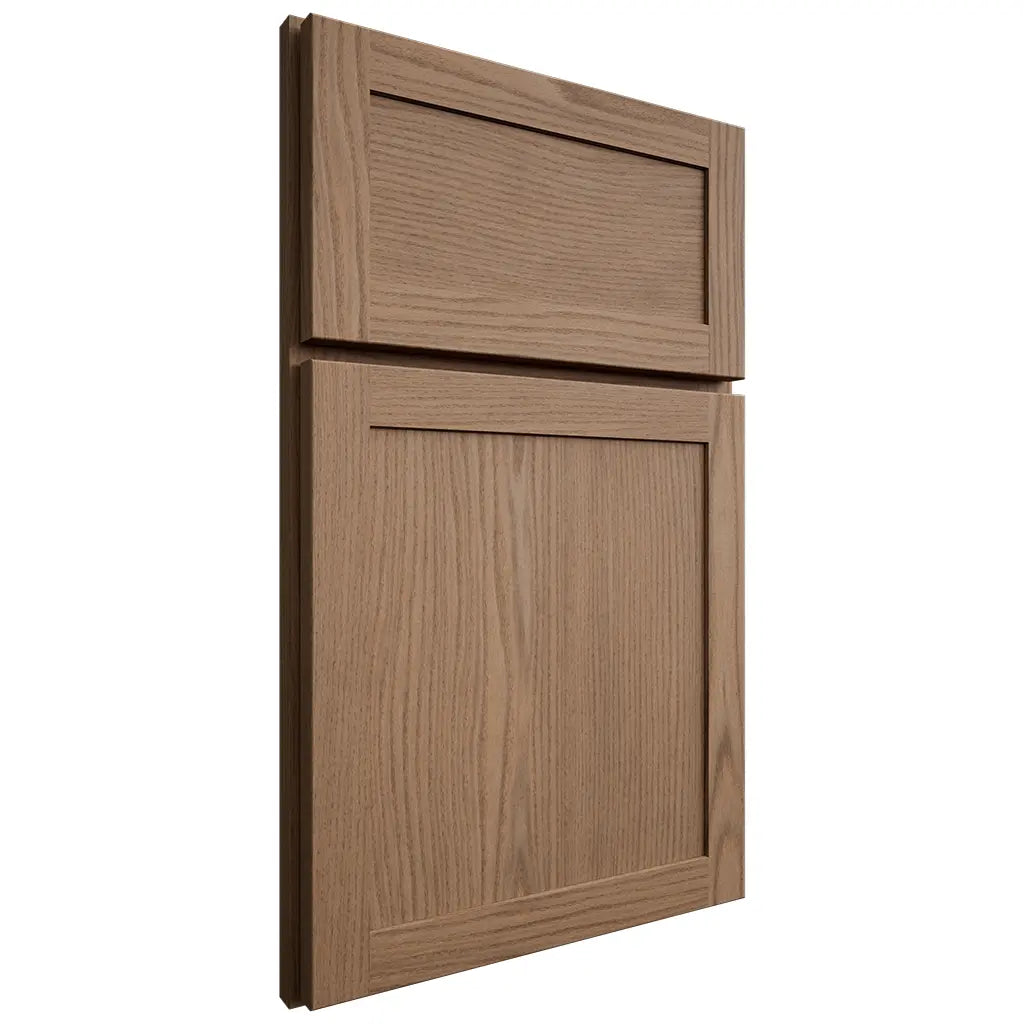 Shiloh Cabinetry Full Overlay Malibu White Oak Plain Cut Medium Door
