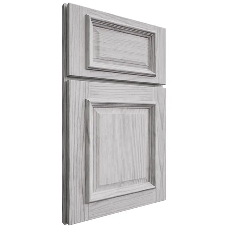 Shiloh Cabinetry Full Overlay Montgomery Walnut Plain Cut Stratus Door