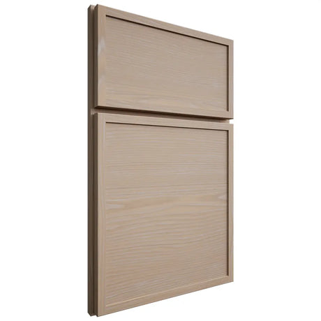 Shiloh Cabinetry Full Overlay Napa Horizontal White Oak Plain Cut Straw Door