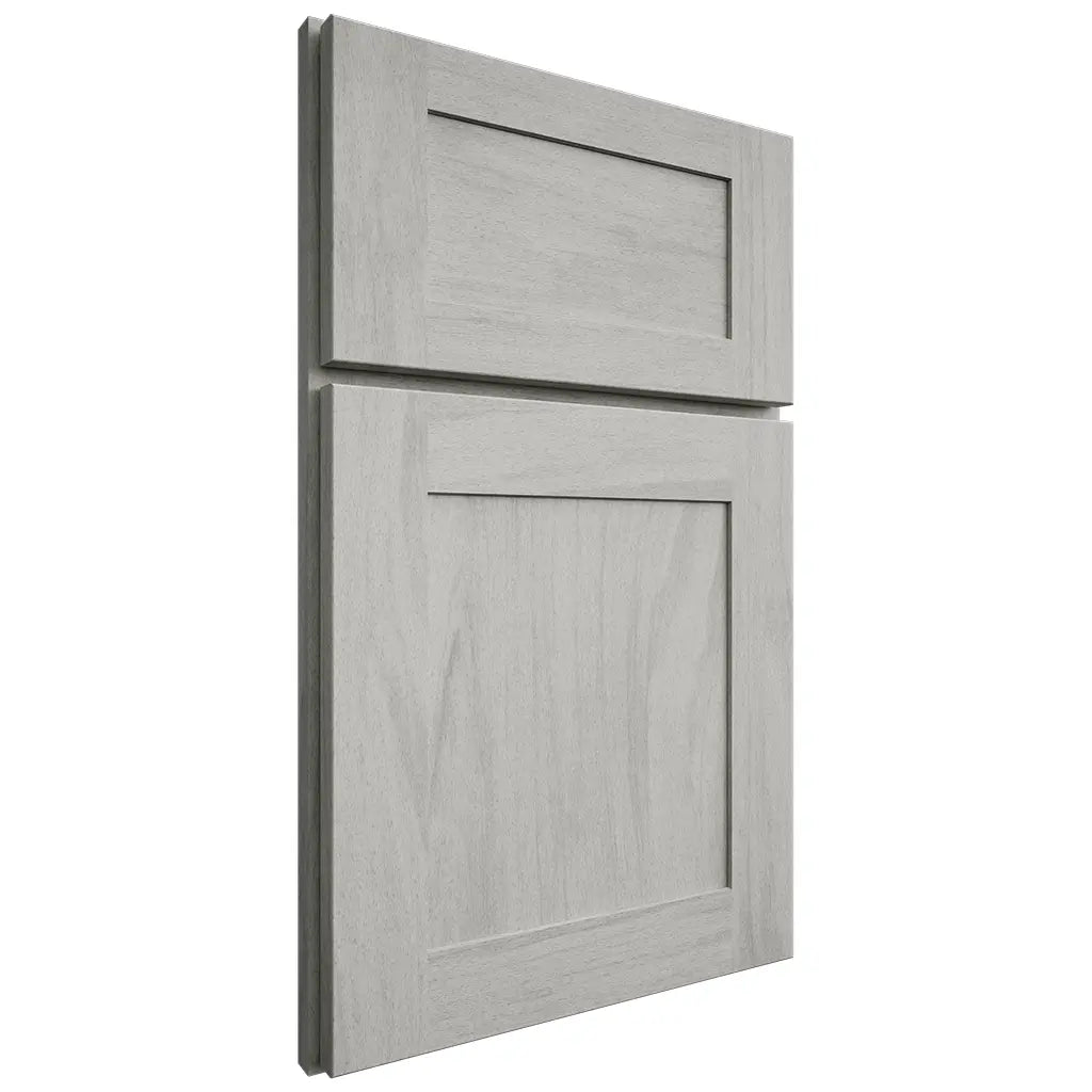 Shiloh Cabinetry Full Overlay New Haven Poplar Plain Cut Stratus Door