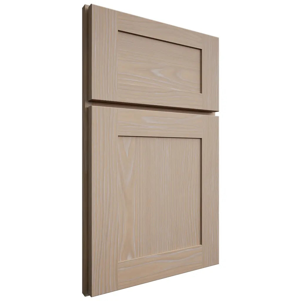 Shiloh Cabinetry Full Overlay New Haven White Oak Plain Cut Straw Door