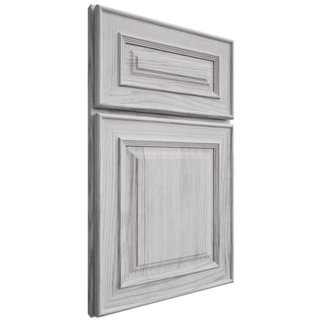 Shiloh Cabinetry Full Overlay Portland Walnut Plain Cut Stratus Door