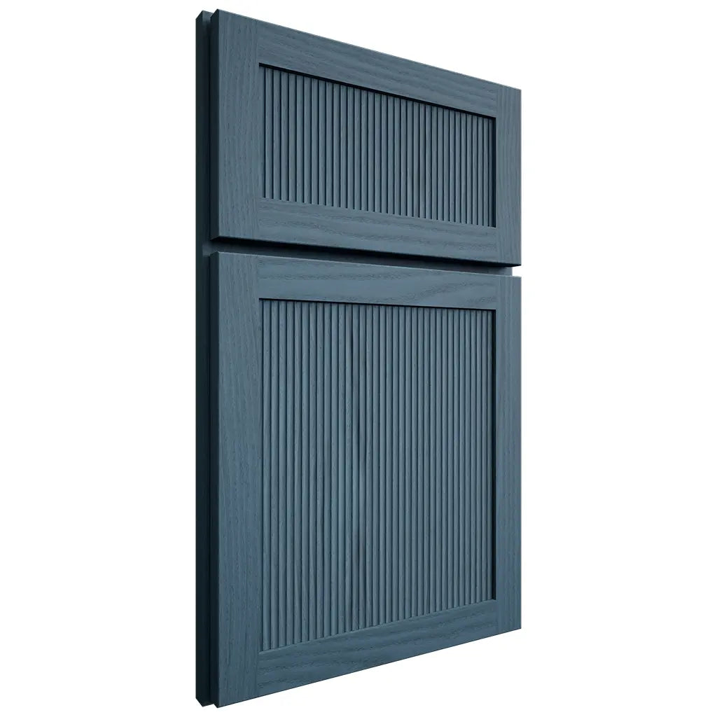 Shiloh Cabinetry Full Overlay Reeded Malibu White Oak Plain Cut Hudson Door