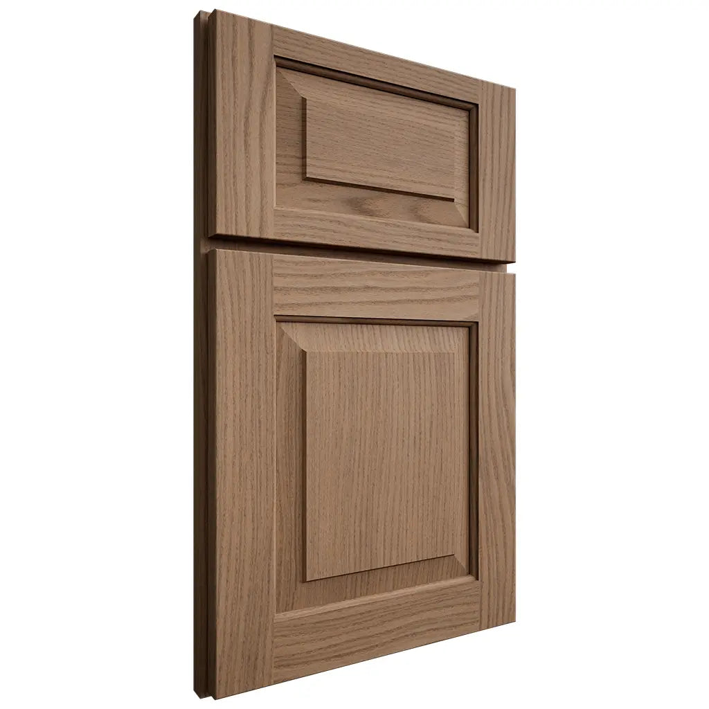 Shiloh Cabinetry Full Overlay Richmond White Oak Plain Cut Medium Door