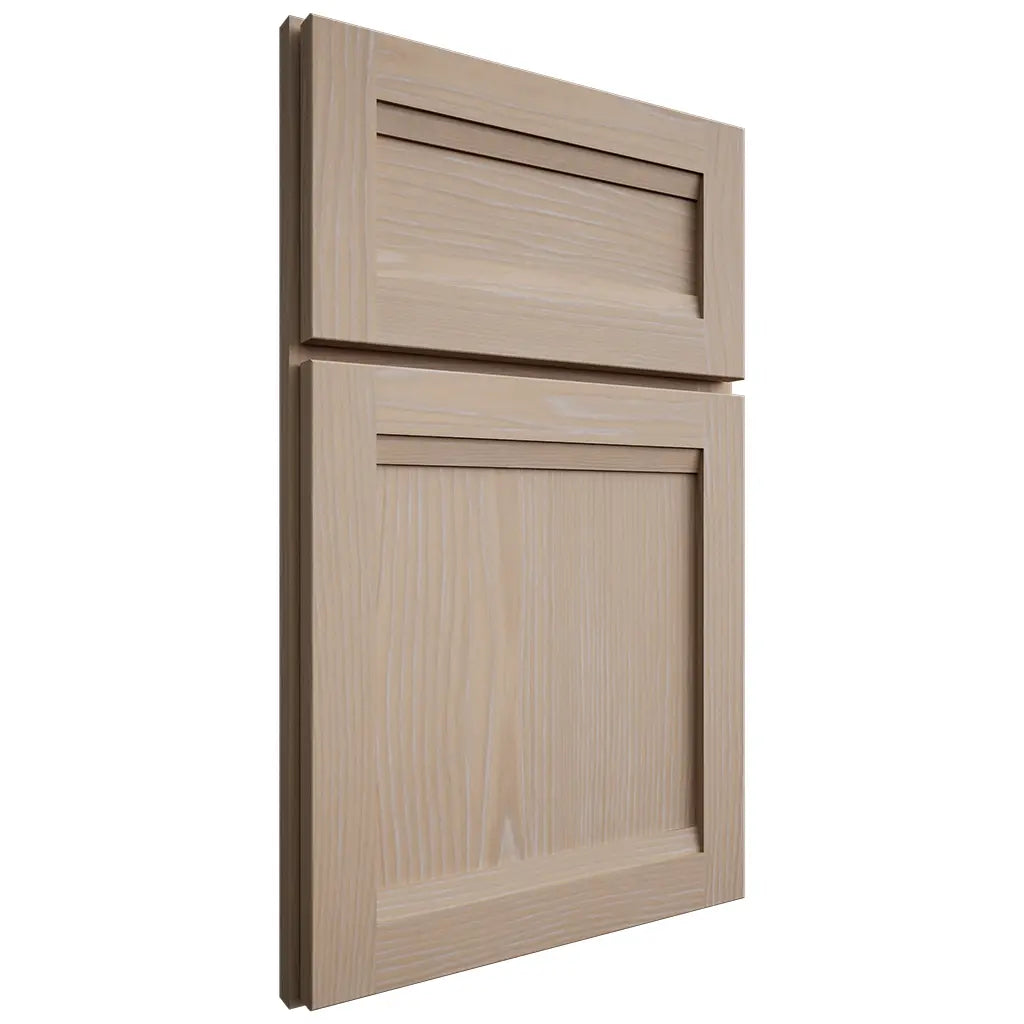 Shiloh Cabinetry Full Overlay Somerset White Oak Plain Cut Straw Door