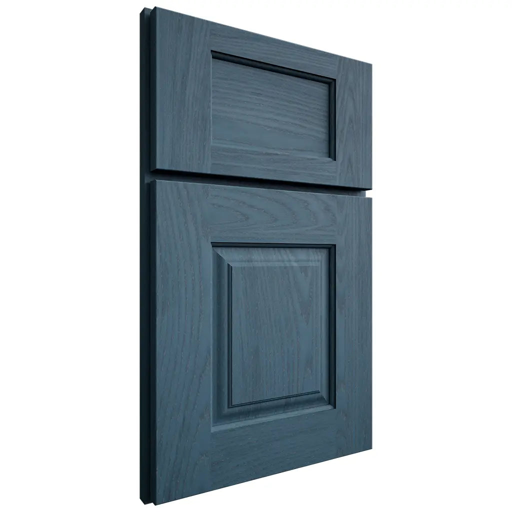 Shiloh Cabinetry Full Overlay Summit Red Oak Plain Cut Hudson Door