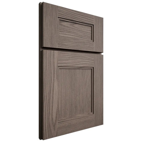 Shiloh Cabinetry Full Overlay Tahoe White Oak Plain Cut Clay Door