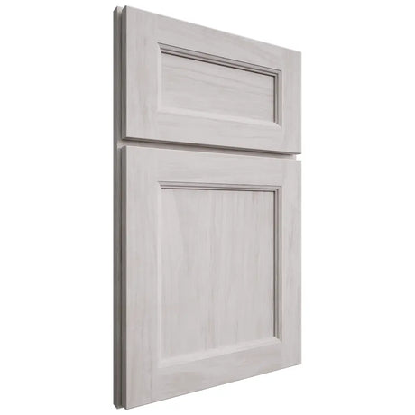 Shiloh Cabinetry Full Overlay Ward Alder Plain Cut Cotton Door