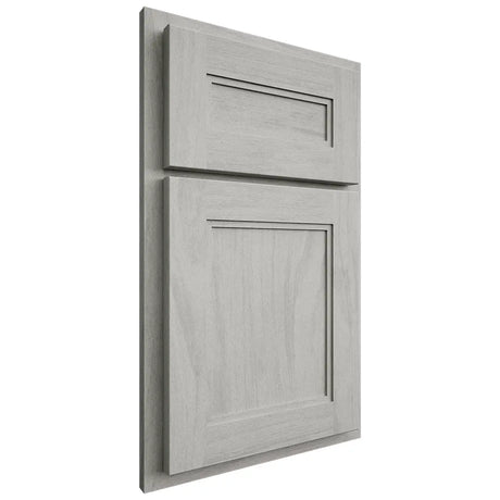 Shiloh Cabinetry Partial Overlay Scottsdale Poplar Plain Cut Stratus Door