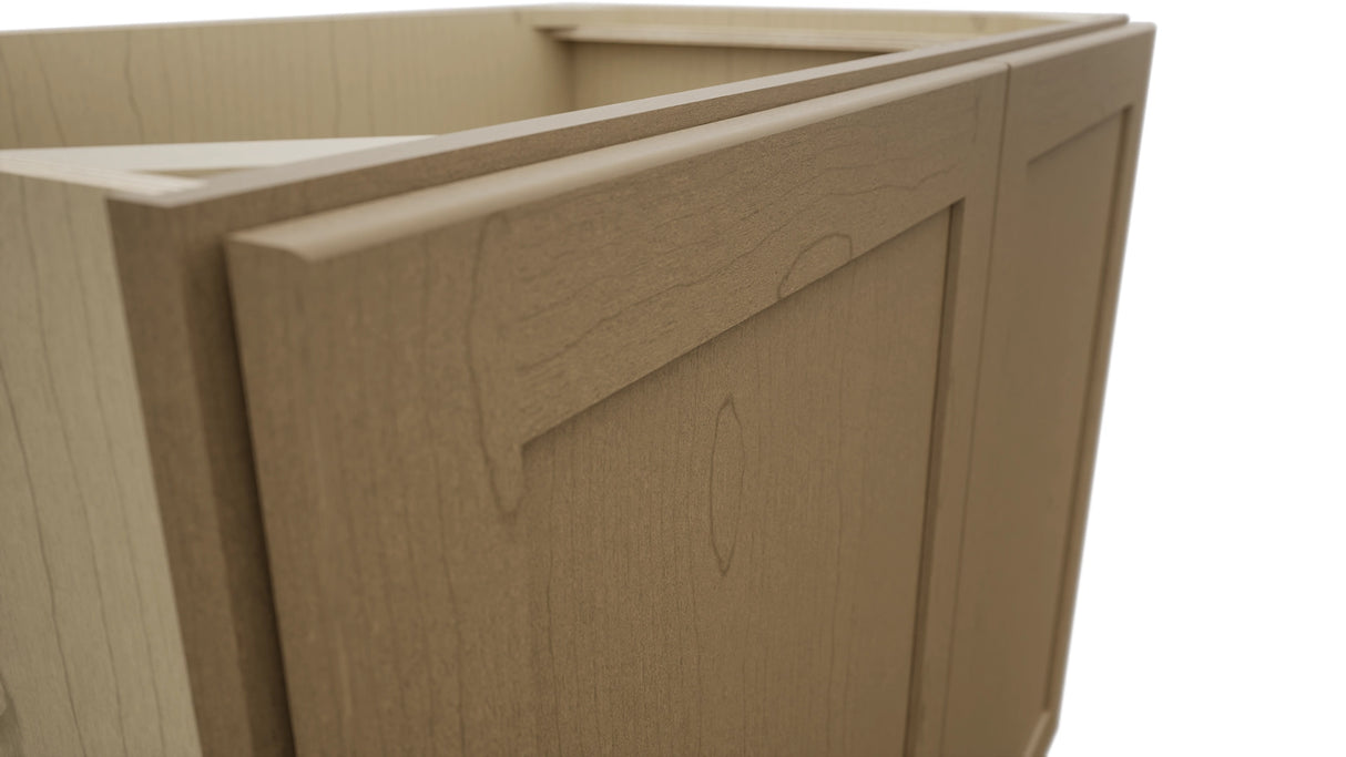 Fabuwood Galaxy Truffle B39FD Base Full Door Cabinet, Detail View