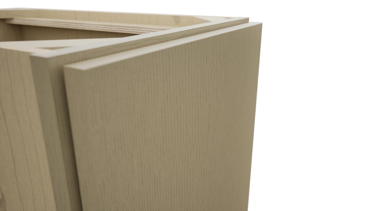 Fabuwood Luxe Desert Oak B15FD Base Full Door Cabinet, Detail View