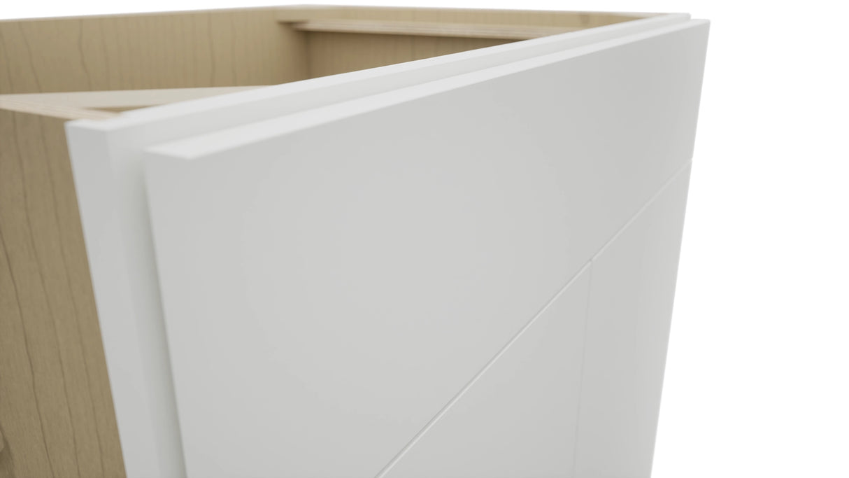Fabuwood Luxe Frost SB33SDF Base Sink Cabinet, Detail View