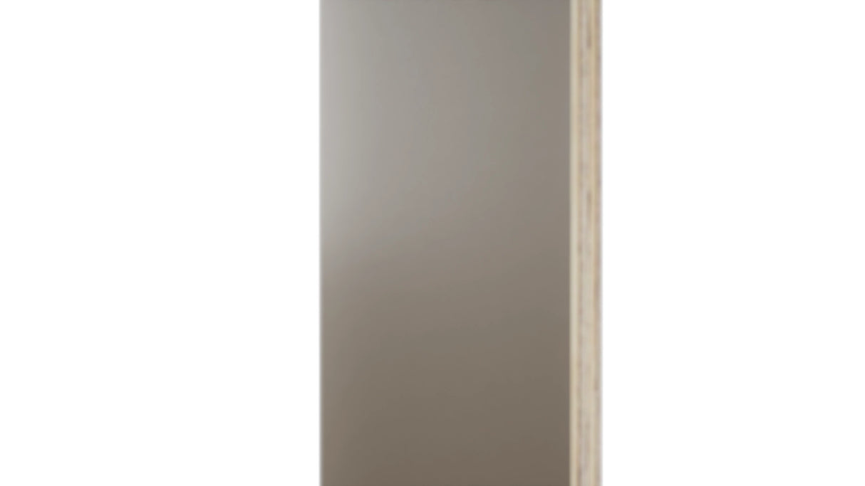 Fabuwood Oyster SK W39 Panel, Detail View