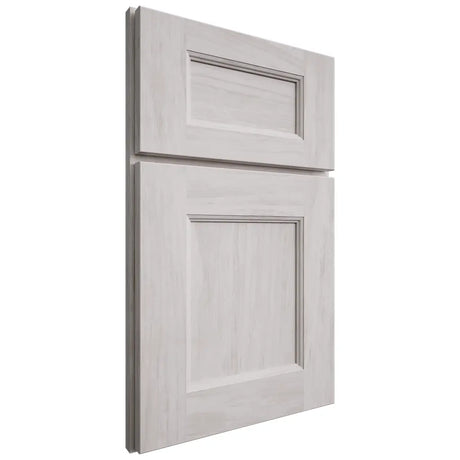 Shiloh Cabinetry Full Overlay Aspen Alder Plain Cut Cotton Door