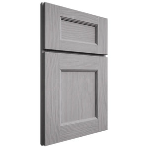 Shiloh Cabinetry Full Overlay Aspen White Oak Plain Cut Stratus Door