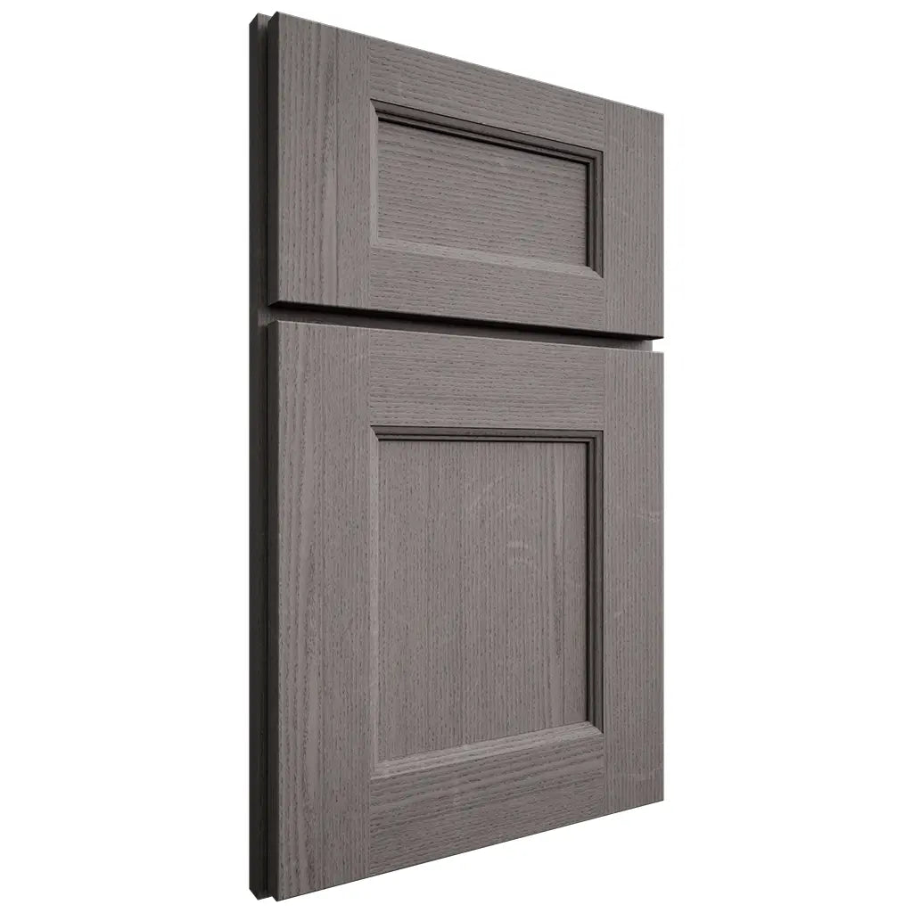 Shiloh Cabinetry Full Overlay Aspen White Oak Quarter Sawn Flagstone Door