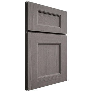 Shiloh Cabinetry Full Overlay Aspen White Oak Quarter Sawn Flagstone Door