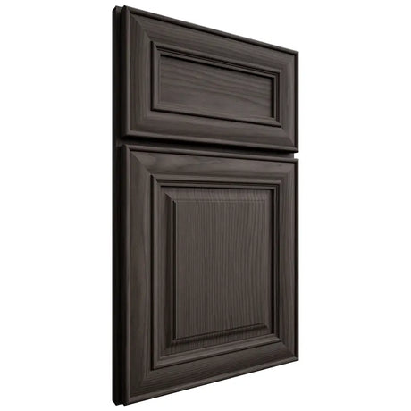 Shiloh Cabinetry Full Overlay Bradford White Oak Plain Cut Creekside Door