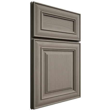 Shiloh Cabinetry Full Overlay Bradford White Oak Plain Cut Thyme Door