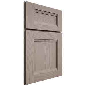 Shiloh Cabinetry Full Overlay Bristol Red Oak Plain Cut Sterling Door