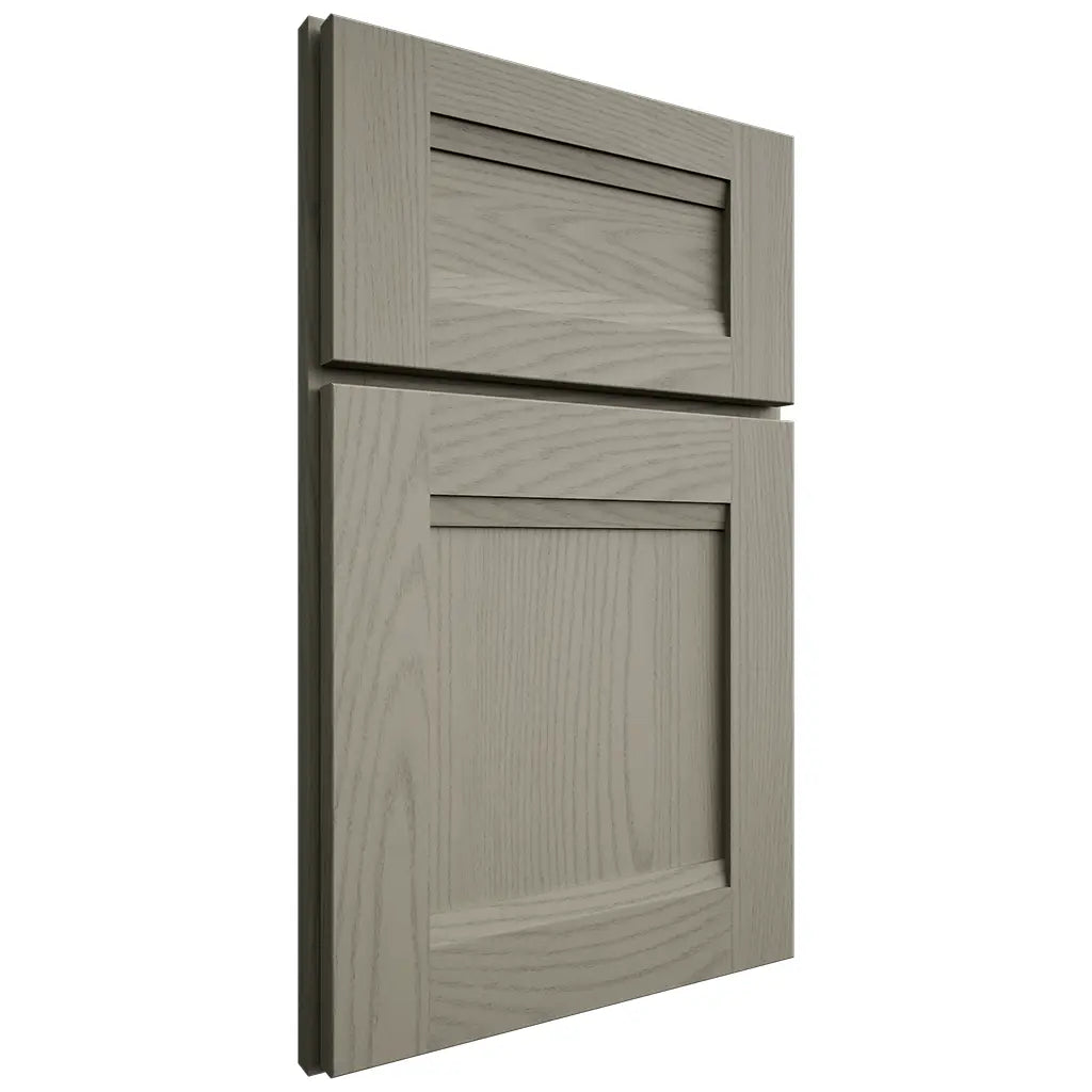 Shiloh Cabinetry Full Overlay Bristol Red Oak Plain Cut Thyme Door