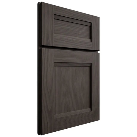 Shiloh Cabinetry Full Overlay Bristol White Oak Plain Cut Creekside Door