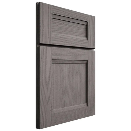 Shiloh Cabinetry Full Overlay Bristol White Oak Plain Cut Flagstone Door