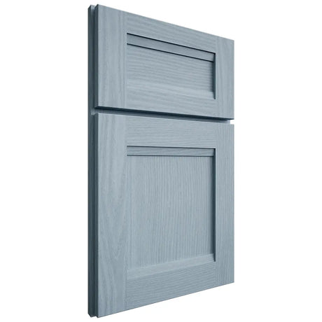 Shiloh Cabinetry Full Overlay Bristol White Oak Plain Cut Sky Door