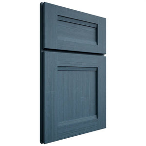 Shiloh Cabinetry Full Overlay Bristol White Oak Quarter Sawn Hudson Door