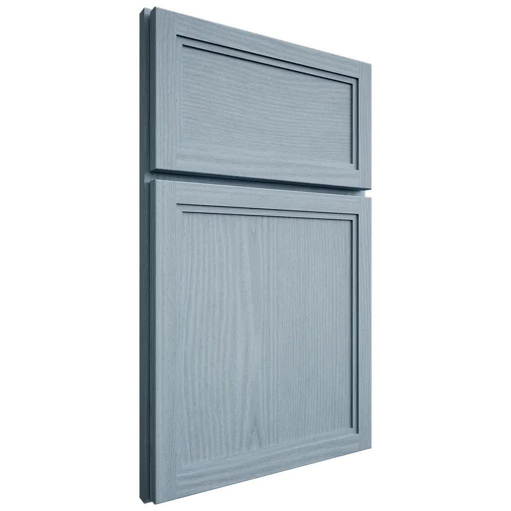 Shiloh Cabinetry Full Overlay Concord White Oak Plain Cut Sky Door