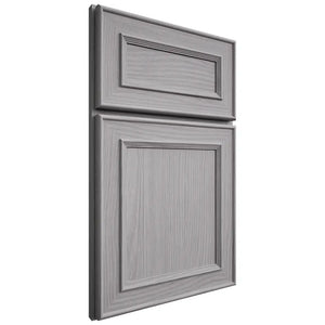Shiloh Cabinetry Full Overlay Dalton White Oak Plain Cut Stratus Door