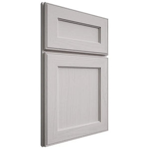 Shiloh Cabinetry Full Overlay Essex White Oak Plain Cut Cotton Door