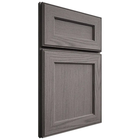 Shiloh Cabinetry Full Overlay Essex White Oak Plain Cut Flagstone Door