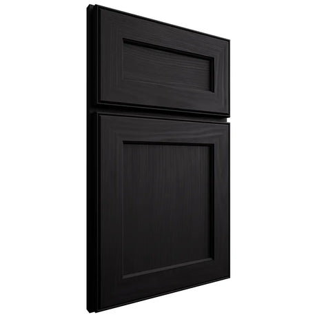 Shiloh Cabinetry Full Overlay Essex White Oak Plain Cut Ink Door