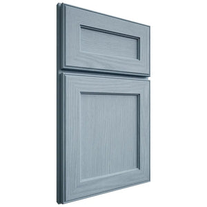 Shiloh Cabinetry Full Overlay Essex White Oak Plain Cut Sky Door