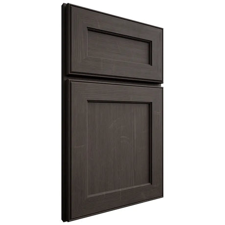 Shiloh Cabinetry Full Overlay Essex White Oak Quarter Sawn Creekside Door