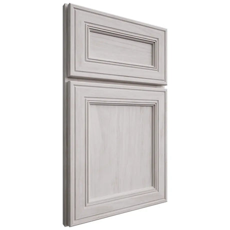 Shiloh Cabinetry Full Overlay Glenbrook Alder Plain Cut Cotton Door