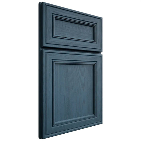 Shiloh Cabinetry Full Overlay Glenbrook Red Oak Plain Cut Hudson Door